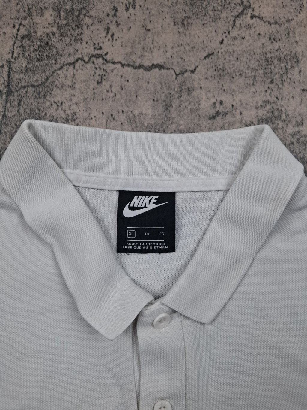 Polo nike blanc logo brodée en noir XL