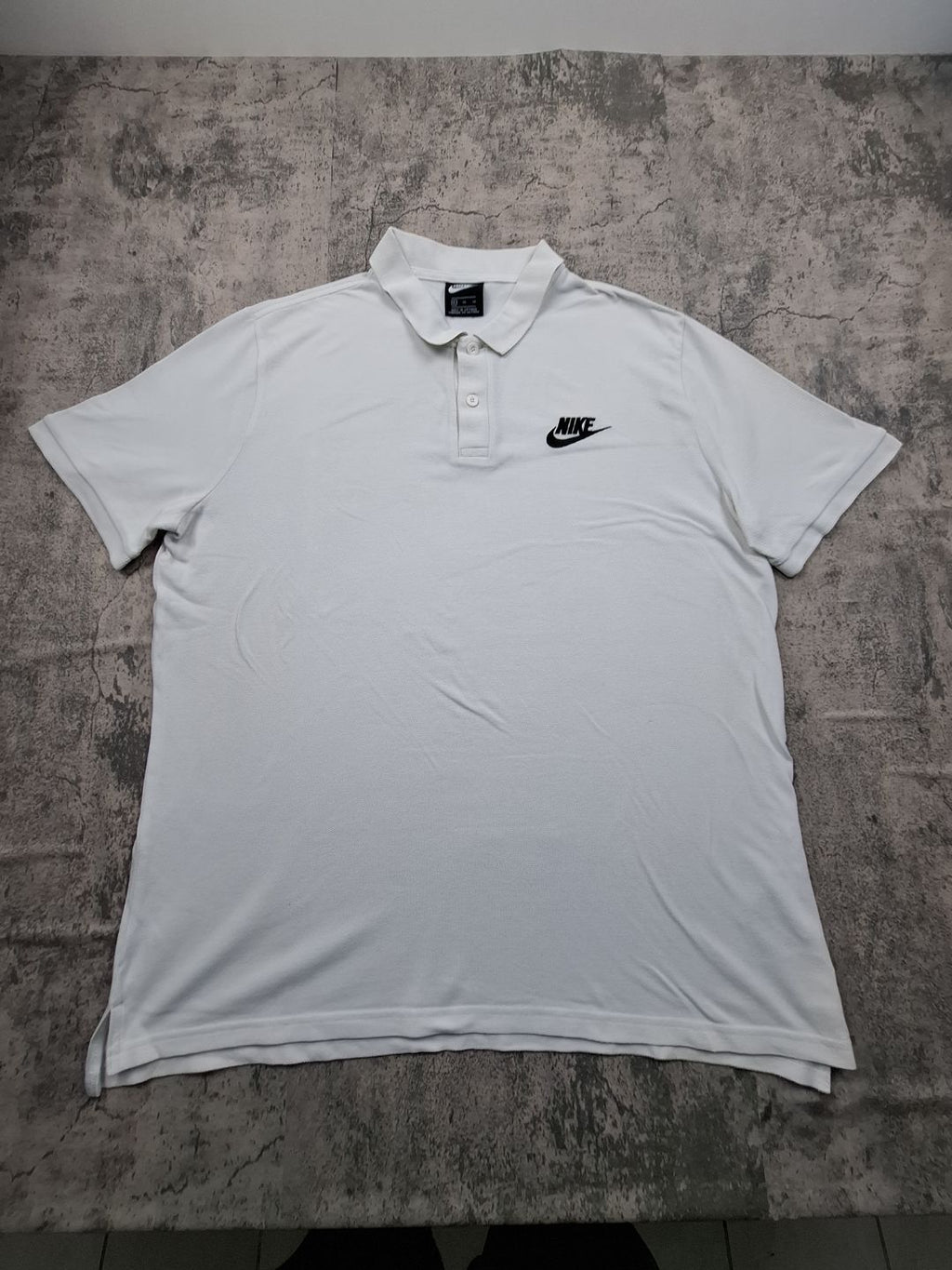 Polo nike blanc logo brodée en noir XL