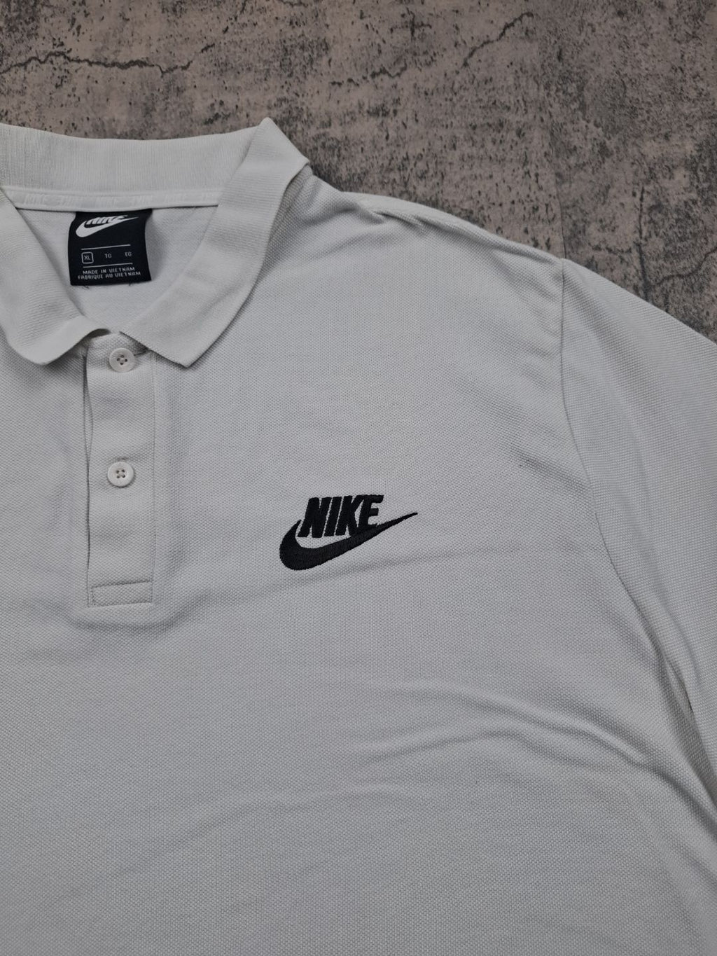 Polo nike blanc logo brodée en noir XL
