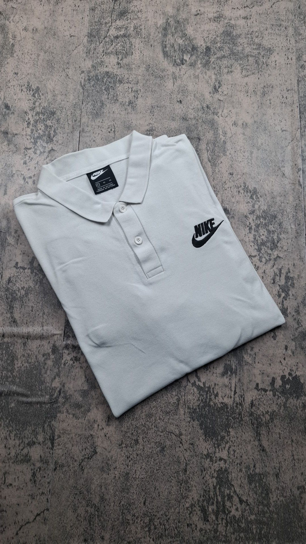 Polo nike blanc logo brodée en noir XL
